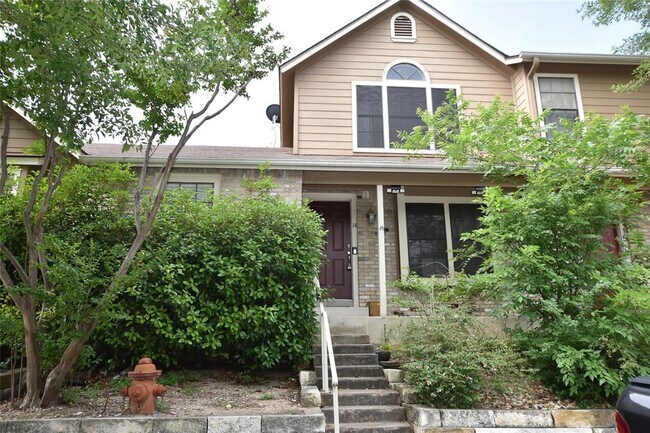 Foto del edificio - 11404 Walnut Ridge Dr