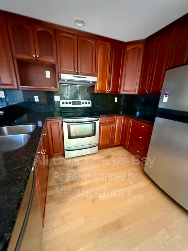 Building Photo - 1071 Jost Ln