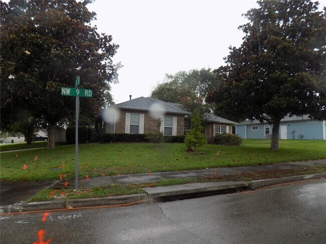 Foto del edificio - 11903 NW 9th Rd