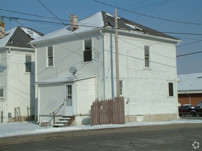 Rear Exterior - 218-222 N College St