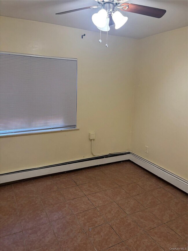 Foto del edificio - 224-15 Braddock Ave