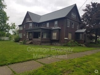 Building Photo - 661 Park Pl