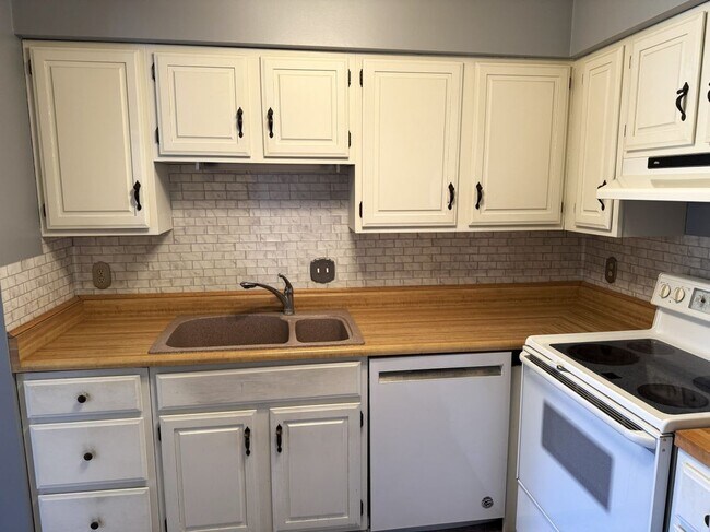 Foto del edificio - 3438 Villa Ridge