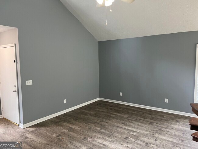 Foto del edificio - 372 Hummingbird Cir