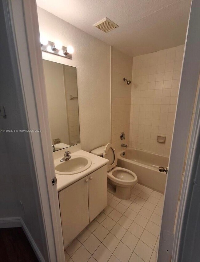 Foto del edificio - 2831 SE 15th Rd