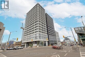 Building Photo - 2020 Bathurst St