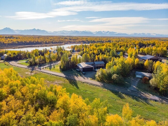 Building Photo - 3 BEDROOM | 2 BATHROOM | 2 CAR GARAGE | AI...