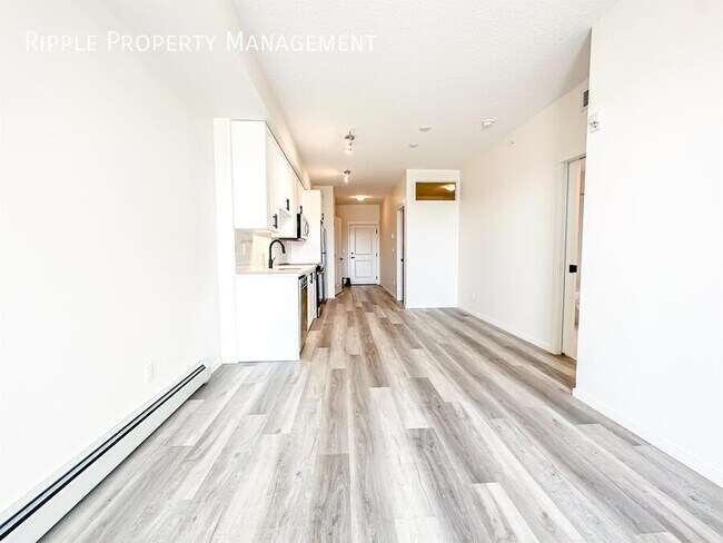 Building Photo - FANTASTIC 2 BEDS/ 1 BATH CONDO