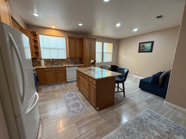 Building Photo - 1860 E 12th St