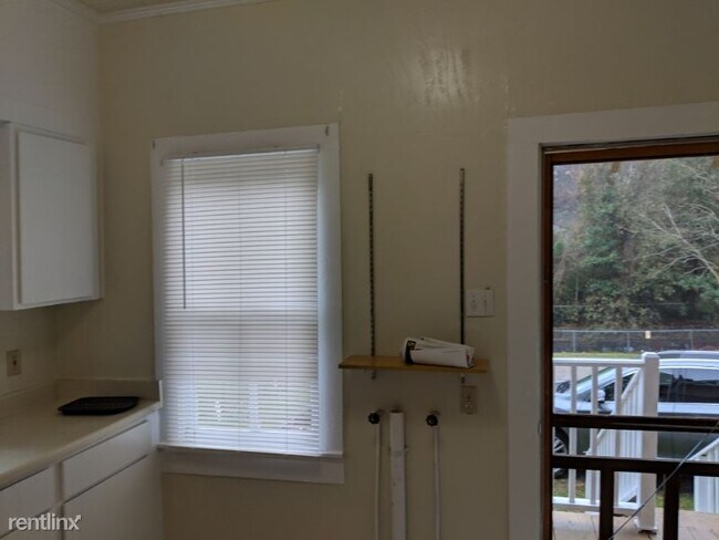 Building Photo - 2 br, 1 bath House - 1705 Johnston St.