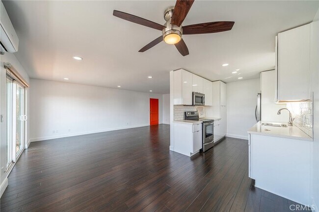 Building Photo - 1601 Veteran Avenue Unit 302