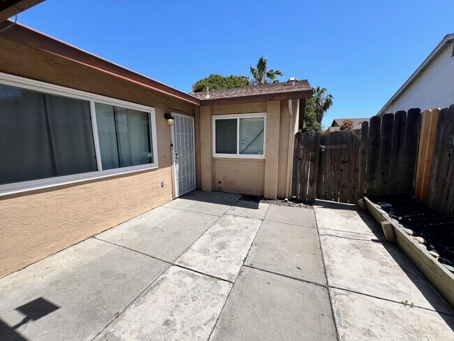 Foto del edificio - 2315 Mandarin Way