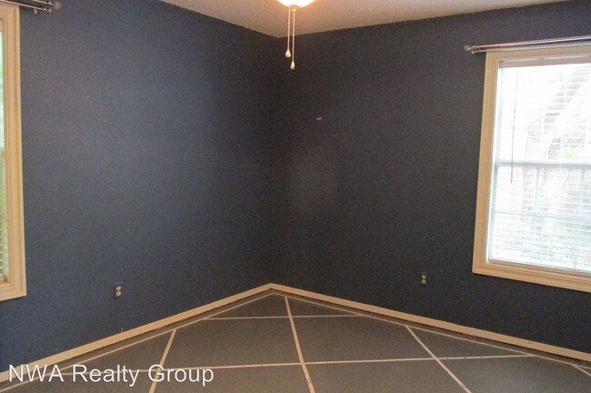 Building Photo - 3210 W Woodfield Way