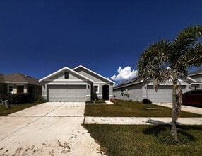 Building Photo - 450 Sunlit Coral St