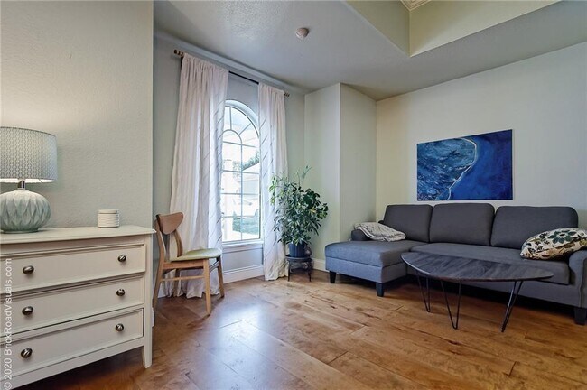 Foto del edificio - 5 Ridgeview Ln