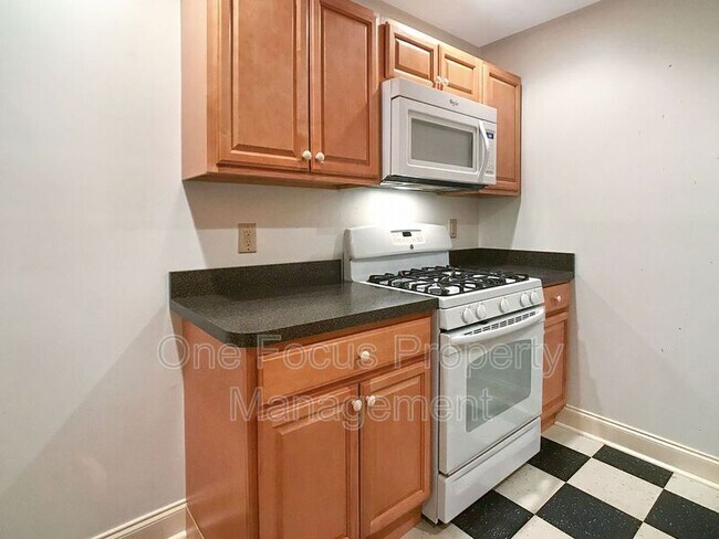 Foto del edificio - 807 W 3rd St