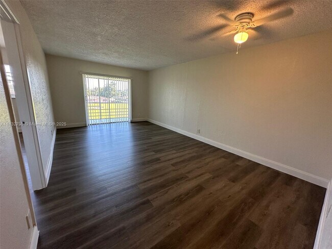 Foto del edificio - 2775 Taft St