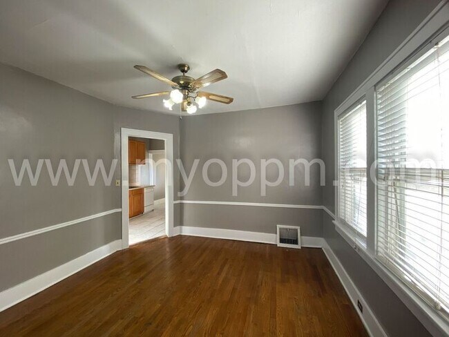 Building Photo - 1007 N 50th St