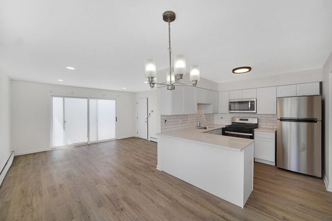 Building Photo - 4631 Eberly Ave