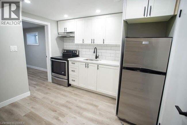 Building Photo - 44 Grey St