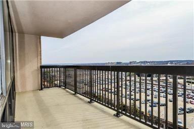 Building Photo - 3709 S George Mason Dr