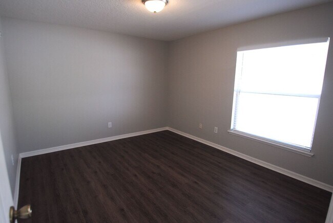 Foto del edificio - 1917 Big Cypress Dr