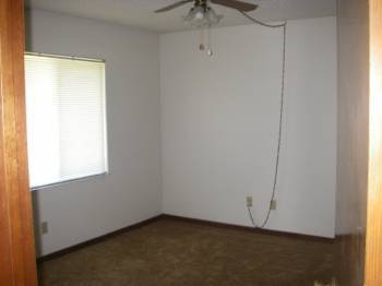 Foto del edificio - Spacious 2x2 duplex with fenced yard in cu...