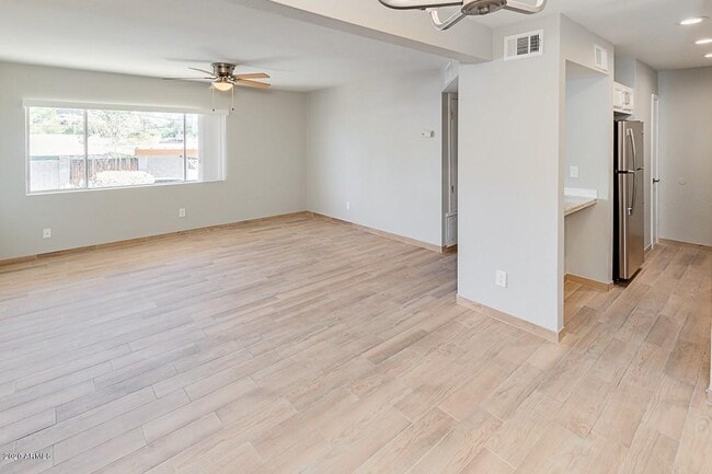 Building Photo - 1130 E Butler Dr
