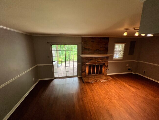 Foto del edificio - 2723 Carter Farm Ct