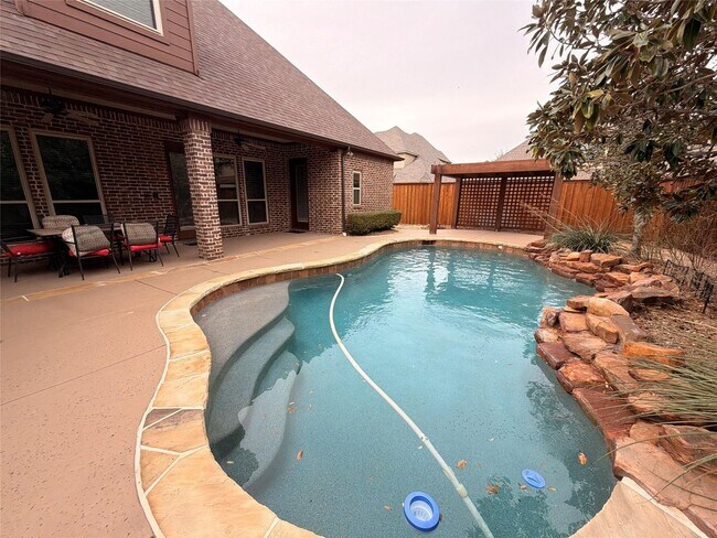 Foto del edificio - 8116 Canyon Oak Dr