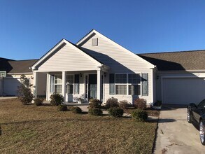 Building Photo - 4642 Farm Lake Dr