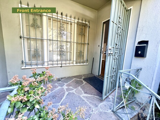 Front Entrance - 1160 S Citrus Ave