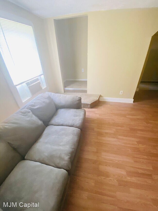 Foto del edificio - 1 br, 1 bath House - 211 Walnut st