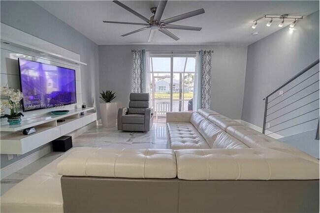 Foto del edificio - 1261 Presidio Dr