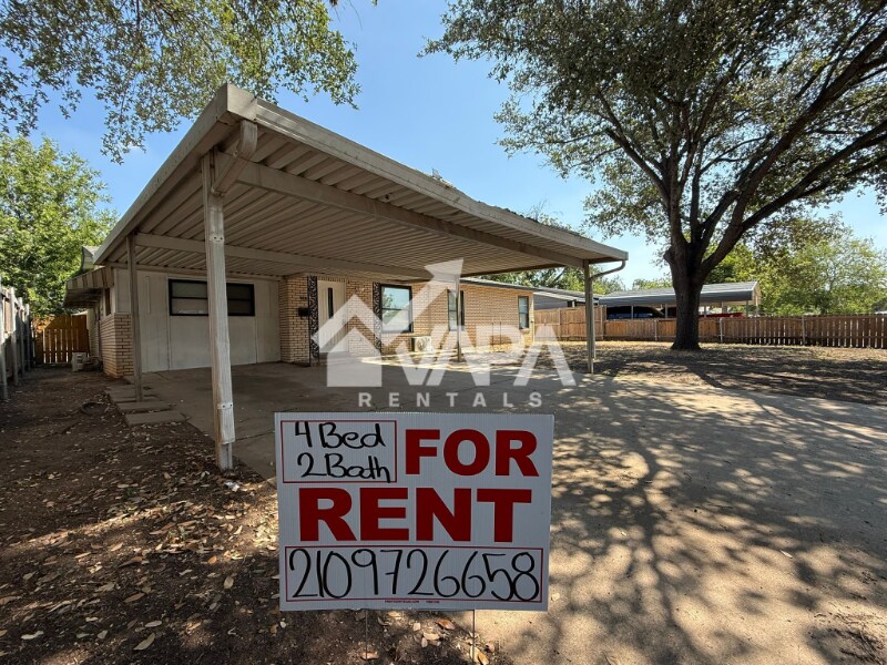 Foto principal - 247 Longview Dr