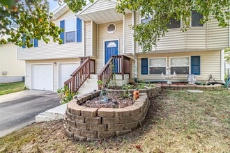 Building Photo - 210 Summer Pl