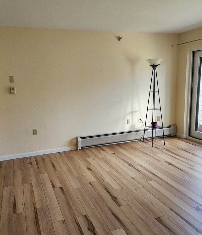 Foto del edificio - 2020 Muldoon Rd