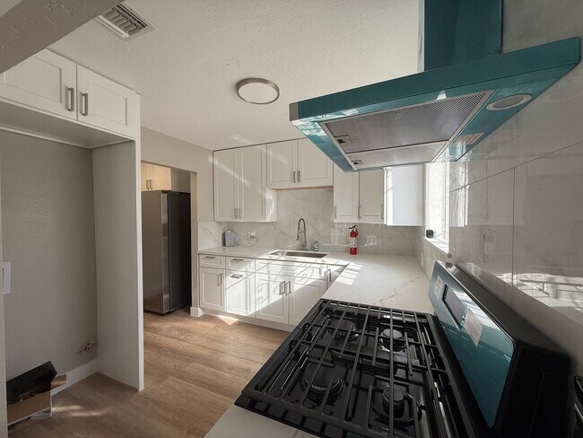 Foto del edificio - Lancaster 3 Bedroom + 2 Bathroom
