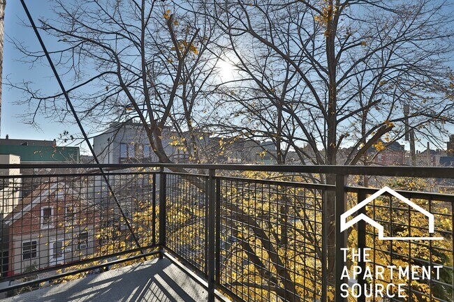 Foto del edificio - 1436 W Blackhawk St