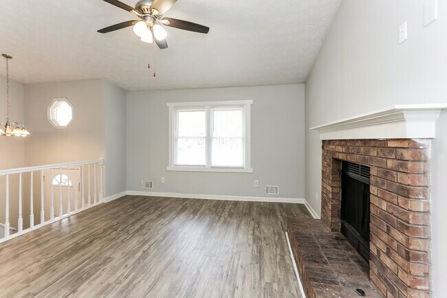 Foto del edificio - 308 Winchester Ct