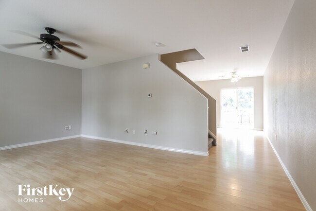 Foto del edificio - 4696 S Swadley Way