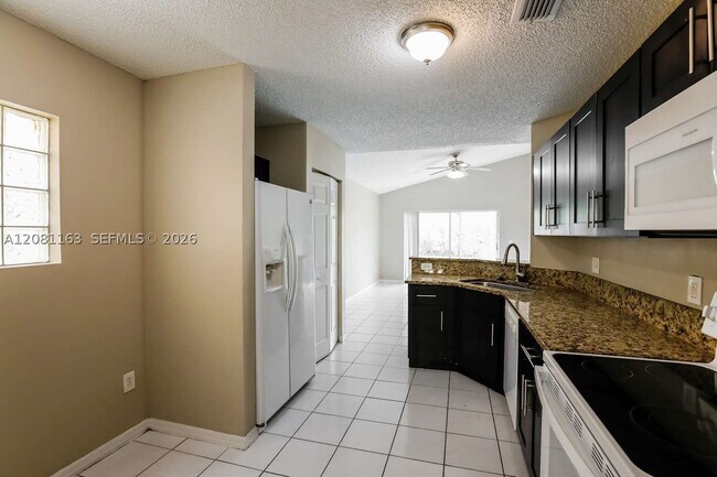 Foto del edificio - 1614 SW 158th Terrace