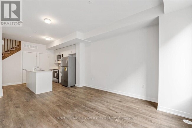 Building Photo - 3421 Ridgeway Dr