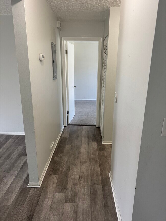 Foto del edificio - 6348 7th Ave W