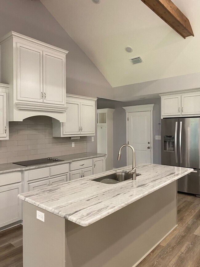 Building Photo - 3941 Duchess Ct.