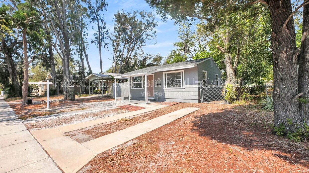 Foto principal - 1711 45th St S