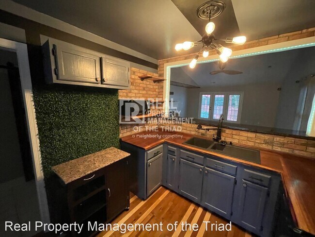 Building Photo - 2 br, 2 bath House - 1319 Glen Raven Court
