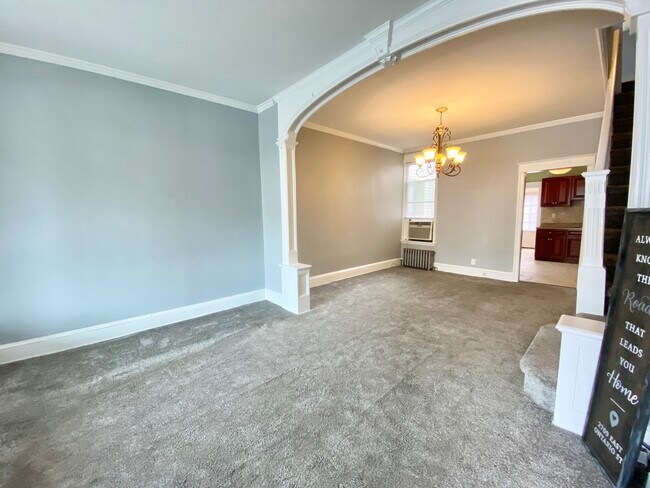 Photo - 2709 E Ontario St House