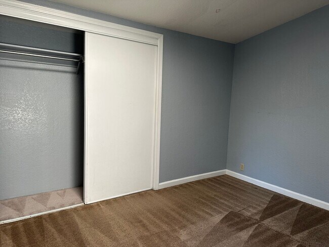 Building Photo - 14850 Elton Dr