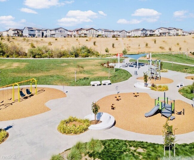 Foto del edificio - 3 br, 3.5 bath House - 2932 Stringham Way